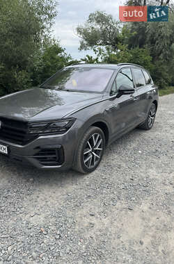 Внедорожник / Кроссовер Volkswagen Touareg 2020 в 