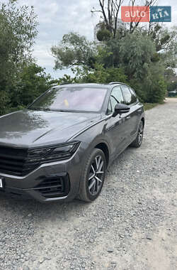 Внедорожник / Кроссовер Volkswagen Touareg 2020 в 