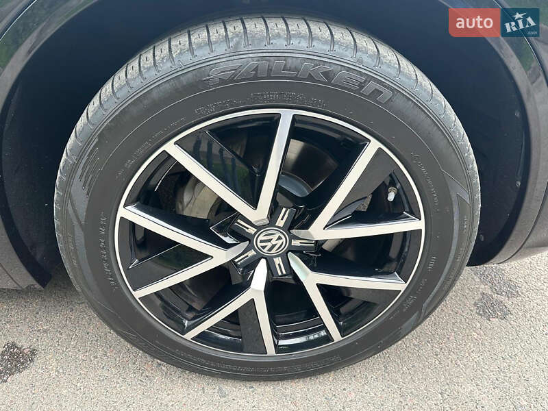 Позашляховик / Кросовер Volkswagen Touareg 2018 в Сарнах фото 46 Позашляховик / Кросовер Volkswagen Touareg 2018 в Сарнах