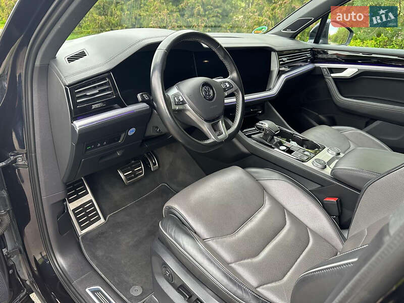 Позашляховик / Кросовер Volkswagen Touareg 2018 в Сарнах фото 90 Позашляховик / Кросовер Volkswagen Touareg 2018 в Сарнах