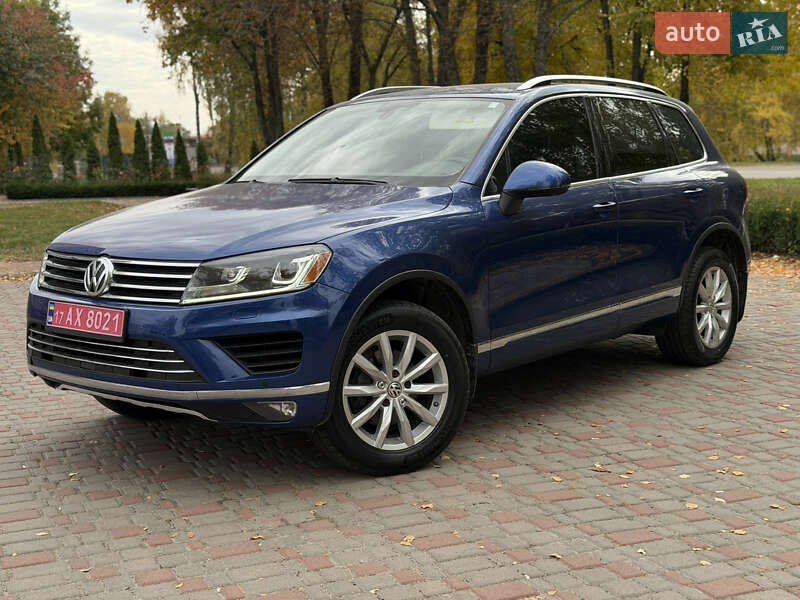 Внедорожник / Кроссовер Volkswagen Touareg 2017 в Лубнах