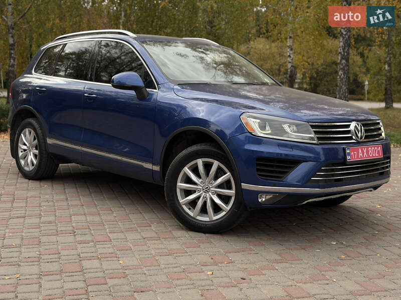 Внедорожник / Кроссовер Volkswagen Touareg 2017 в Лубнах