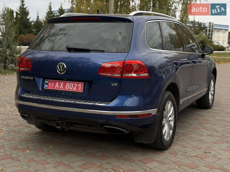 Внедорожник / Кроссовер Volkswagen Touareg 2017 в Лубнах