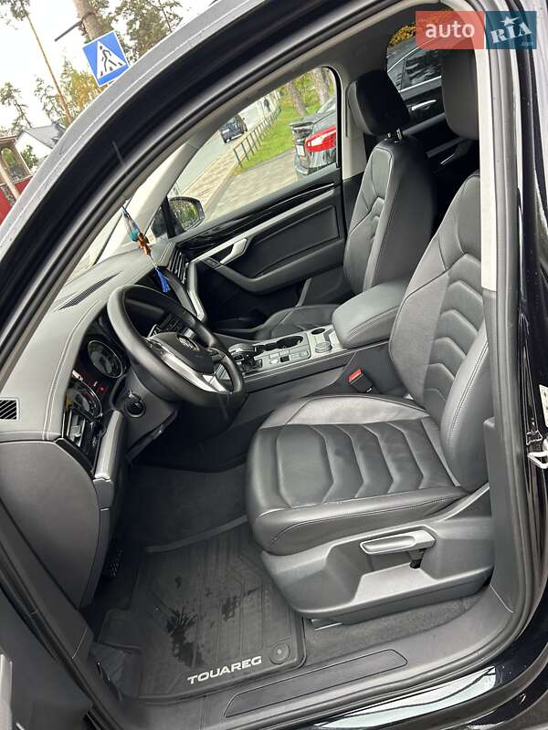 Позашляховик / Кросовер Volkswagen Touareg 2019 в Києві фото 24 Позашляховик / Кросовер Volkswagen Touareg 2019 в Києві