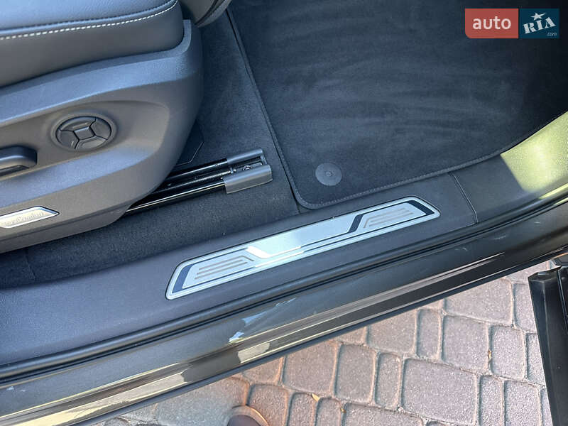 Внедорожник / Кроссовер Volkswagen Touareg 2019 в Днепре фото 25 Внедорожник / Кроссовер Volkswagen Touareg 2019 в Днепре