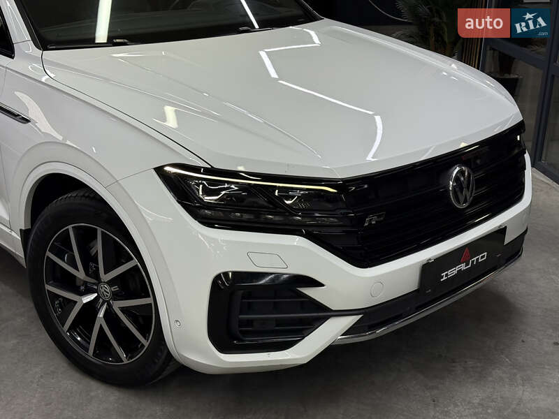 Позашляховик / Кросовер Volkswagen Touareg 2019 в Одесі