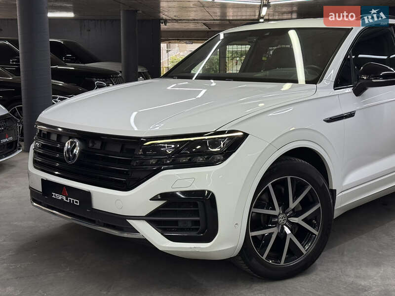 Позашляховик / Кросовер Volkswagen Touareg 2019 в Одесі