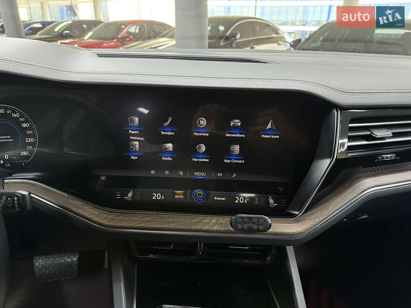 Позашляховик / Кросовер Volkswagen Touareg 2019 в Одесі