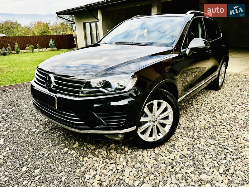 Внедорожник / Кроссовер Volkswagen Touareg 2015 в Грушево