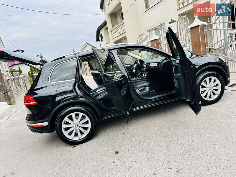 Внедорожник / Кроссовер Volkswagen Touareg 2015 в Грушево