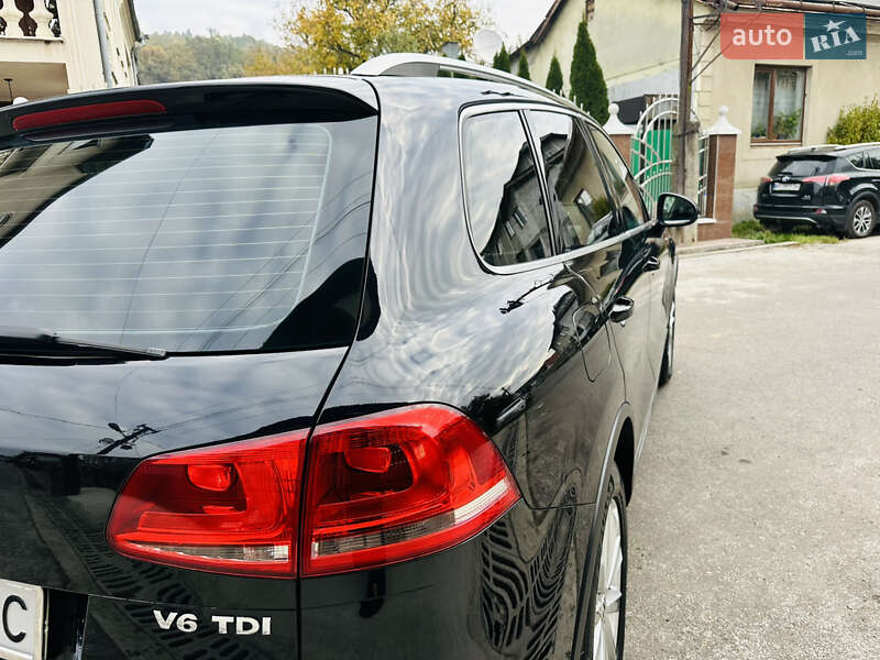 Внедорожник / Кроссовер Volkswagen Touareg 2015 в Грушево