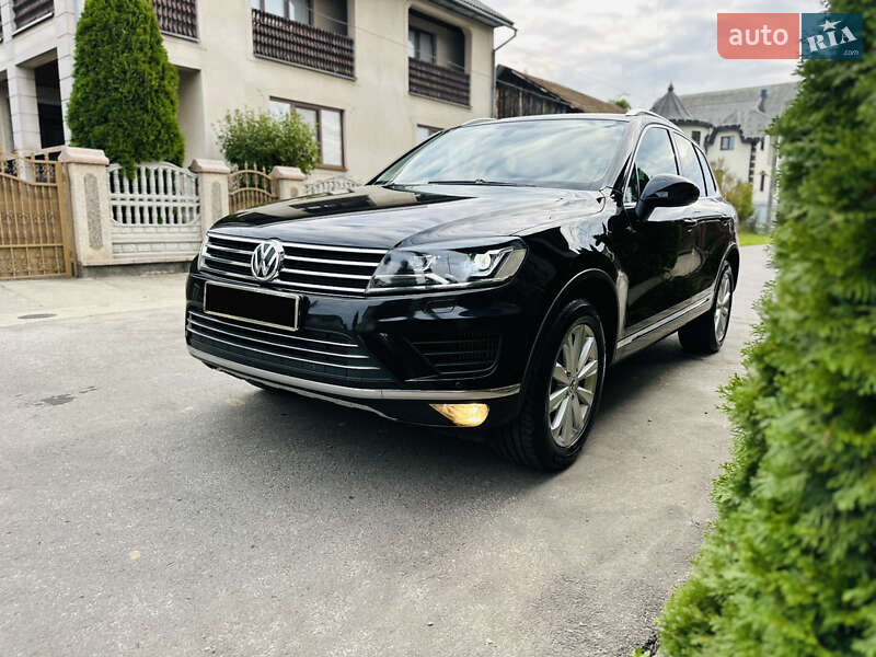 Внедорожник / Кроссовер Volkswagen Touareg 2015 в Грушево