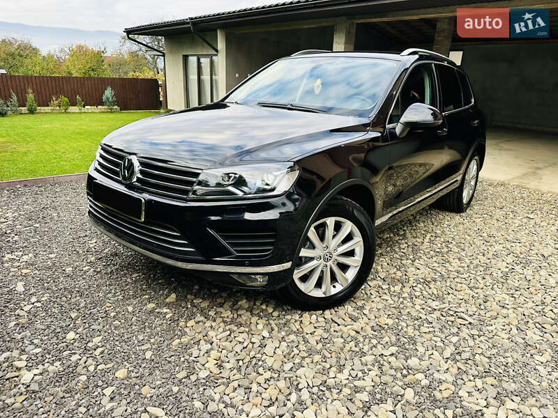 Внедорожник / Кроссовер Volkswagen Touareg 2015 в Грушево