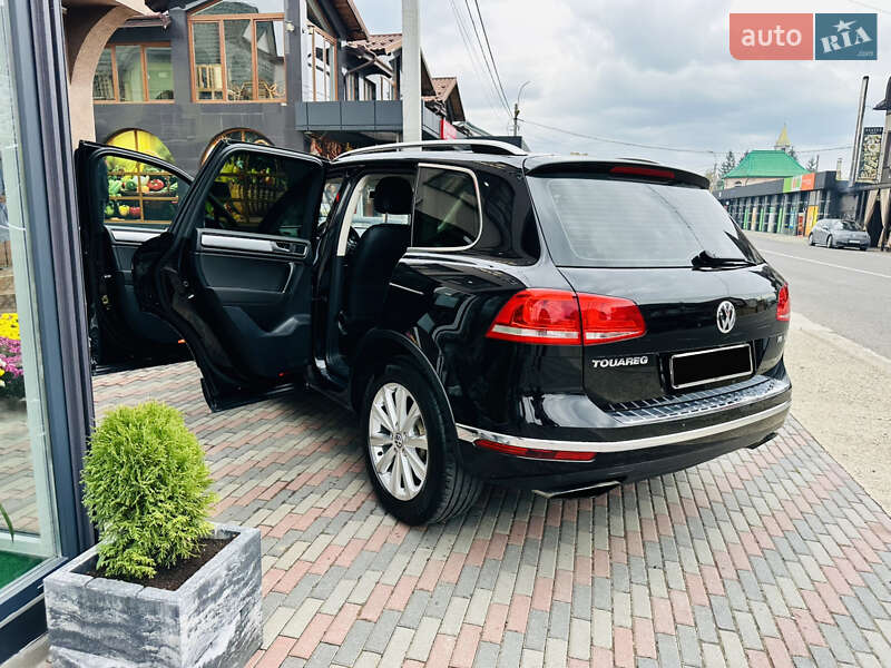 Внедорожник / Кроссовер Volkswagen Touareg 2015 в Грушево