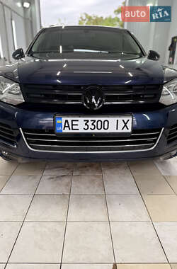 Позашляховик / Кросовер Volkswagen Touareg 2012 в 