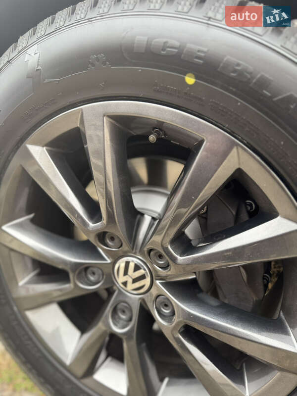Внедорожник / Кроссовер Volkswagen Touareg 2012 в Днепре фото 11 Внедорожник / Кроссовер Volkswagen Touareg 2012 в Днепре