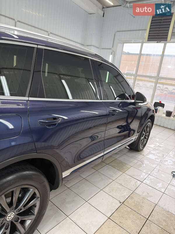 Внедорожник / Кроссовер Volkswagen Touareg 2012 в Днепре фото 21 Внедорожник / Кроссовер Volkswagen Touareg 2012 в Днепре