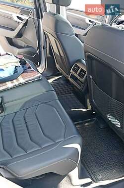 Внедорожник / Кроссовер Volkswagen Touareg 2020 в 