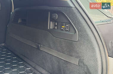 Внедорожник / Кроссовер Volkswagen Touareg 2015 в 