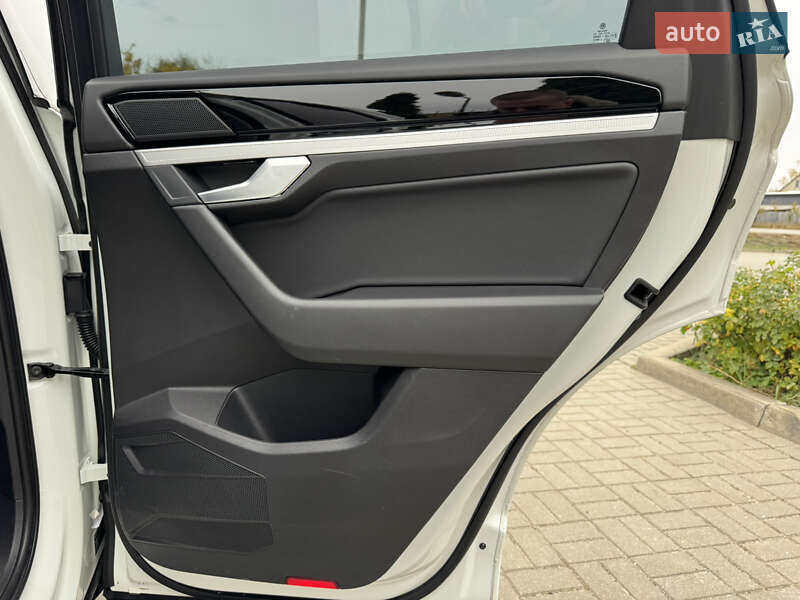 Внедорожник / Кроссовер Volkswagen Touareg 2020 в Харькове фото 22 Внедорожник / Кроссовер Volkswagen Touareg 2020 в Харькове