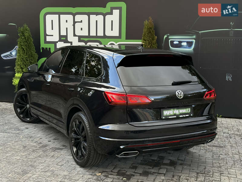 Внедорожник / Кроссовер Volkswagen Touareg 2020 в Киеве