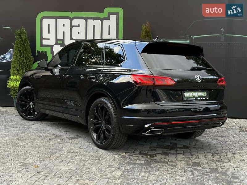 Внедорожник / Кроссовер Volkswagen Touareg 2020 в Киеве