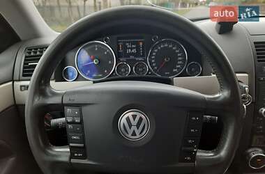 Внедорожник / Кроссовер Volkswagen Touareg 2004 в  фото 13 Внедорожник / Кроссовер Volkswagen Touareg 2004 в