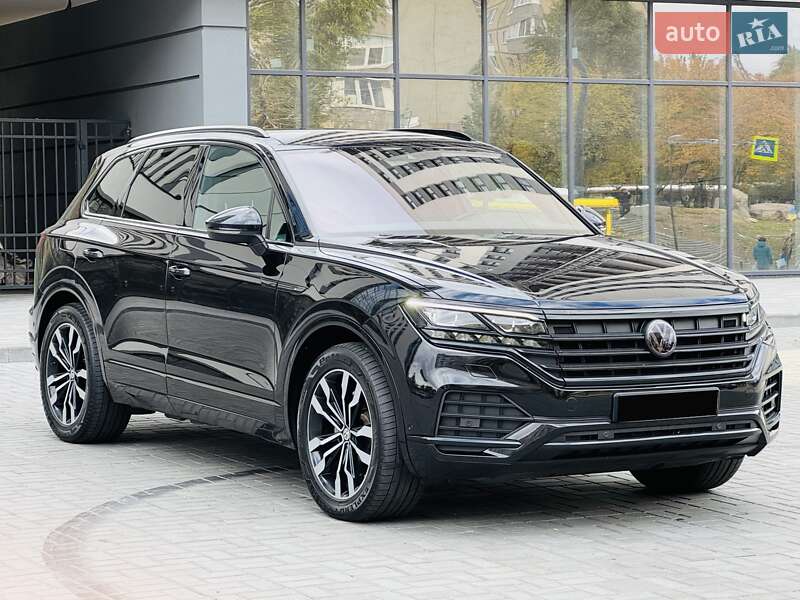 Внедорожник / Кроссовер Volkswagen Touareg 2018 в Днепре фото 13 Внедорожник / Кроссовер Volkswagen Touareg 2018 в Днепре