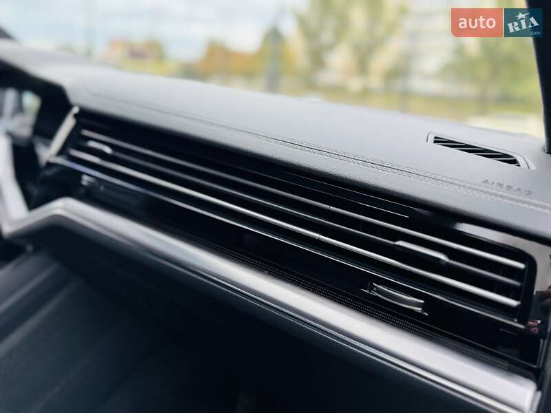 Внедорожник / Кроссовер Volkswagen Touareg 2018 в Днепре фото 40 Внедорожник / Кроссовер Volkswagen Touareg 2018 в Днепре