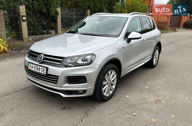 Позашляховик / Кросовер Volkswagen Touareg 2012 в Києві