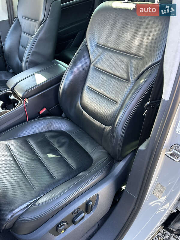 Внедорожник / Кроссовер Volkswagen Touareg 2011 в Калуше фото 11 Внедорожник / Кроссовер Volkswagen Touareg 2011 в Калуше