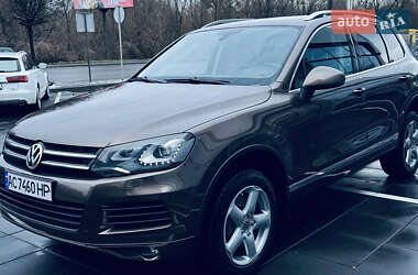 Внедорожник / Кроссовер Volkswagen Touareg 2014 в Луцке