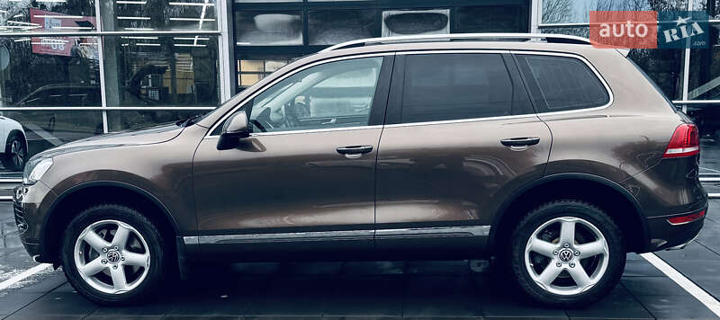 Позашляховик / Кросовер Volkswagen Touareg 2014 в Луцьку