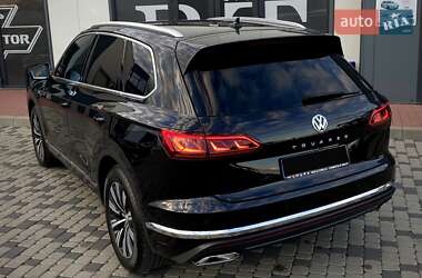 Внедорожник / Кроссовер Volkswagen Touareg 2019 в 