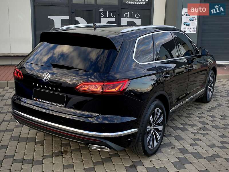 Позашляховик / Кросовер Volkswagen Touareg 2019 в Мукачевому