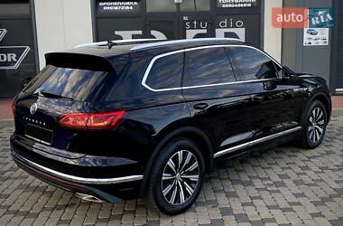 Внедорожник / Кроссовер Volkswagen Touareg 2019 в 