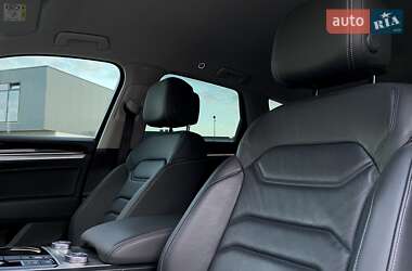 Внедорожник / Кроссовер Volkswagen Touareg 2019 в 