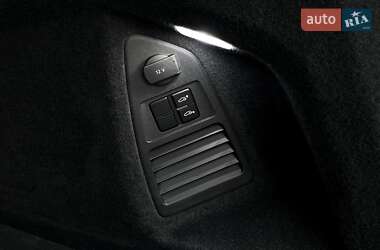 Внедорожник / Кроссовер Volkswagen Touareg 2019 в 