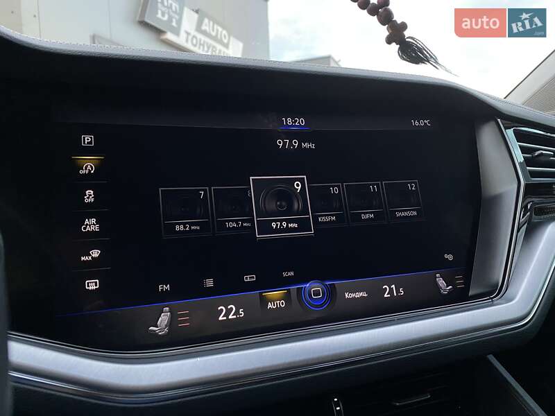 Позашляховик / Кросовер Volkswagen Touareg 2019 в Мукачевому