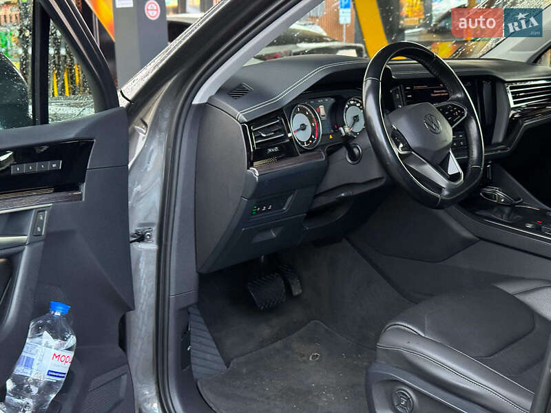 Внедорожник / Кроссовер Volkswagen Touareg 2021 в Киеве фото 39 Внедорожник / Кроссовер Volkswagen Touareg 2021 в Киеве