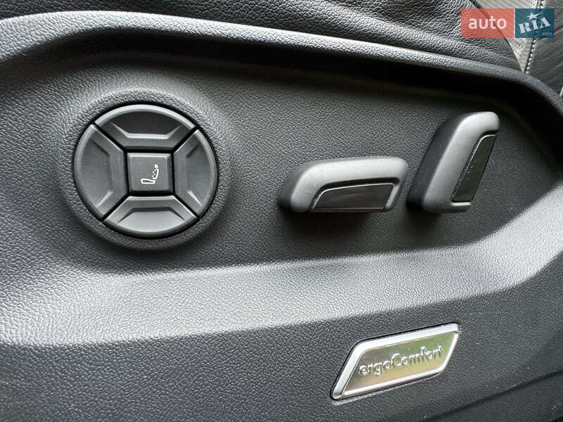 Внедорожник / Кроссовер Volkswagen Touareg 2021 в Киеве фото 34 Внедорожник / Кроссовер Volkswagen Touareg 2021 в Киеве