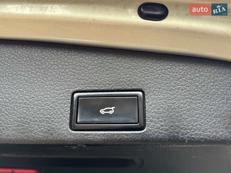 Позашляховик / Кросовер Volkswagen Touareg 2012 в Одесі фото 31 Позашляховик / Кросовер Volkswagen Touareg 2012 в Одесі