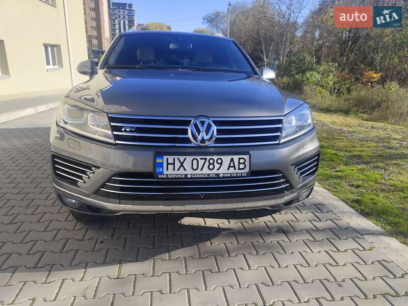 Внедорожник / Кроссовер Volkswagen Touareg 2016 в Хмельницком