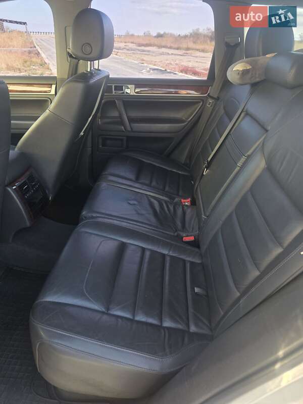 Внедорожник / Кроссовер Volkswagen Touareg 2006 в Киеве фото 18 Внедорожник / Кроссовер Volkswagen Touareg 2006 в Киеве