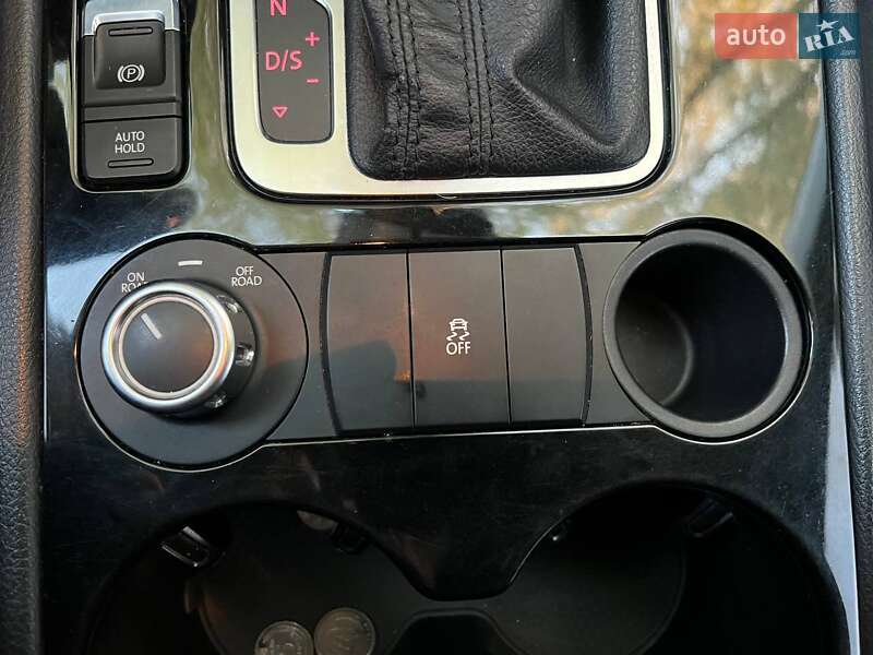Позашляховик / Кросовер Volkswagen Touareg 2013 в Хмельницькому фото 22 Позашляховик / Кросовер Volkswagen Touareg 2013 в Хмельницькому