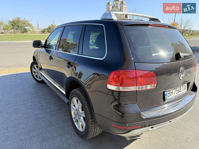 Внедорожник / Кроссовер Volkswagen Touareg 2006 в Одессе