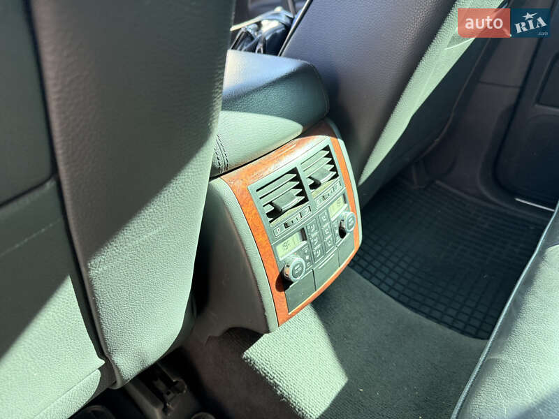 Внедорожник / Кроссовер Volkswagen Touareg 2006 в Одессе