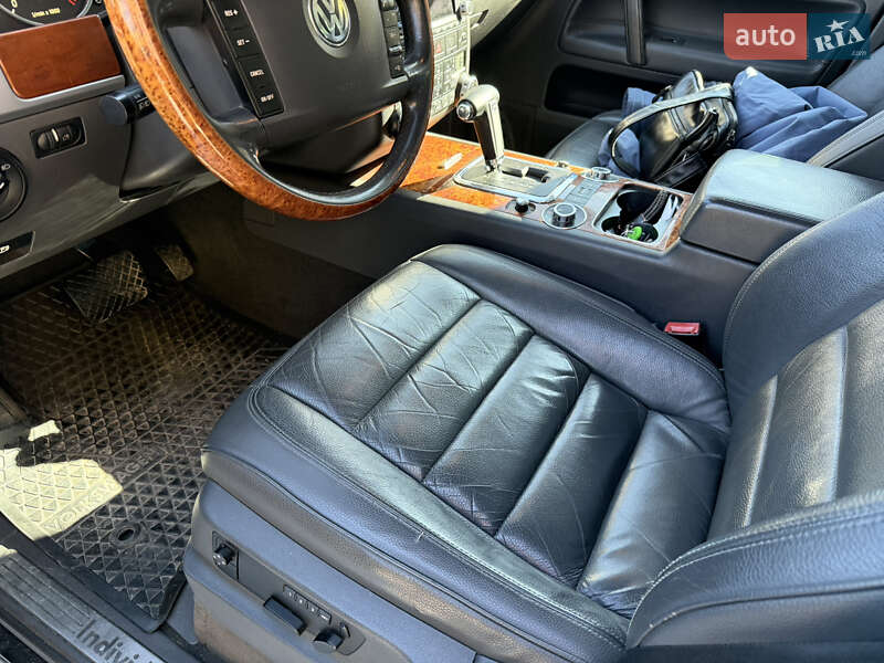 Внедорожник / Кроссовер Volkswagen Touareg 2006 в Одессе