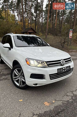 Позашляховик / Кросовер Volkswagen Touareg 2012 в Києві