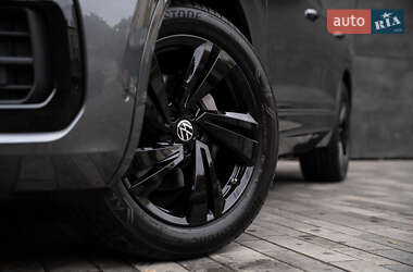 Внедорожник / Кроссовер Volkswagen Touareg 2023 в 
